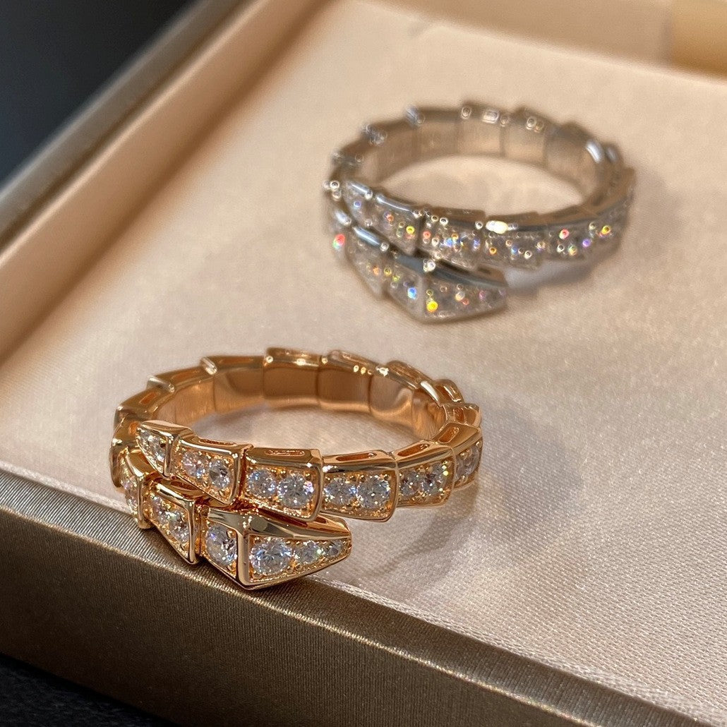 GOLDURA® FULL PAVÉ SNAKEBONE RING