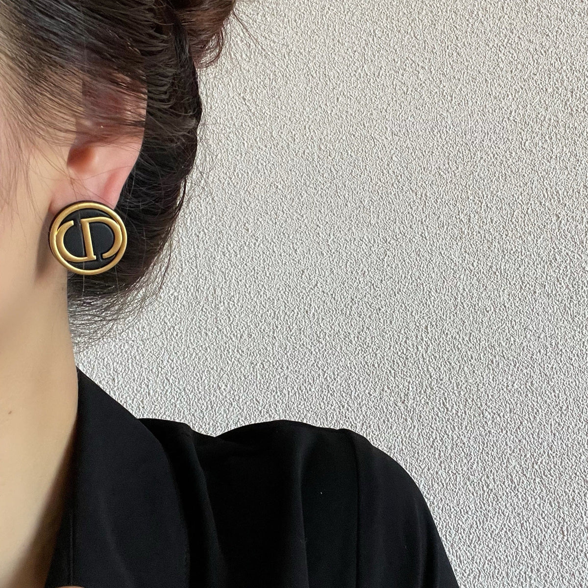 GOLDURA® VINTAGE MONOGRAM STUD EARRINGS