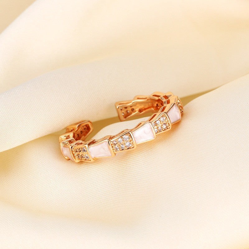 GOLDURA® FULL PAVÉ SNAKEBONE RING