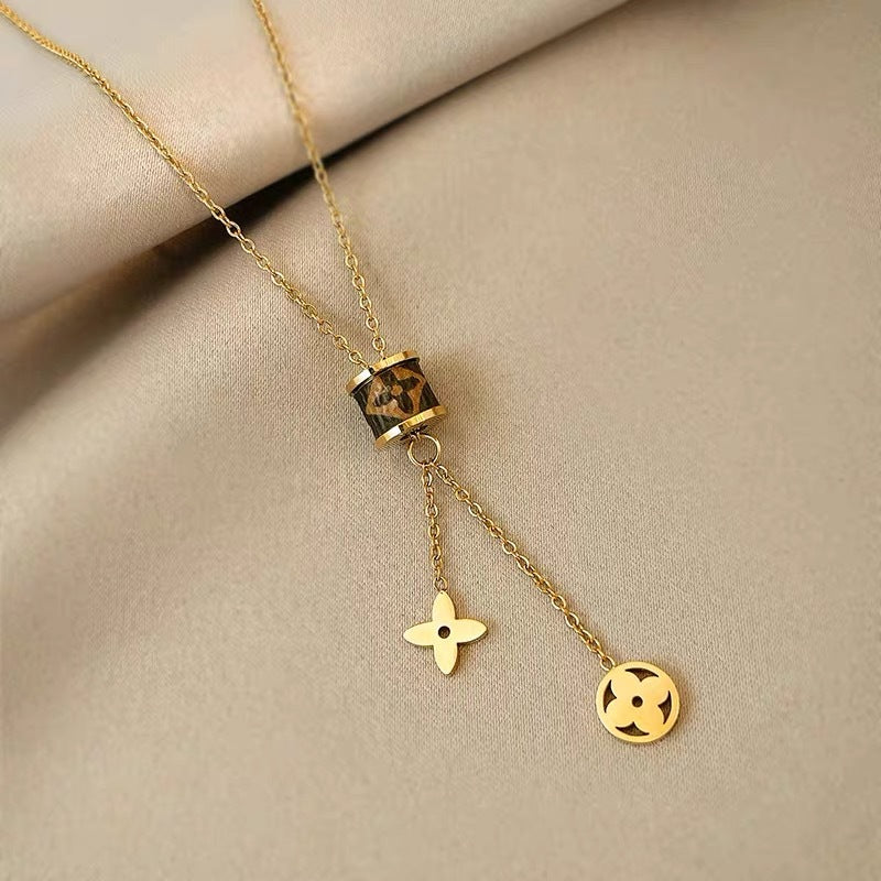 GOLDURA®  Clover Tassel Earrings