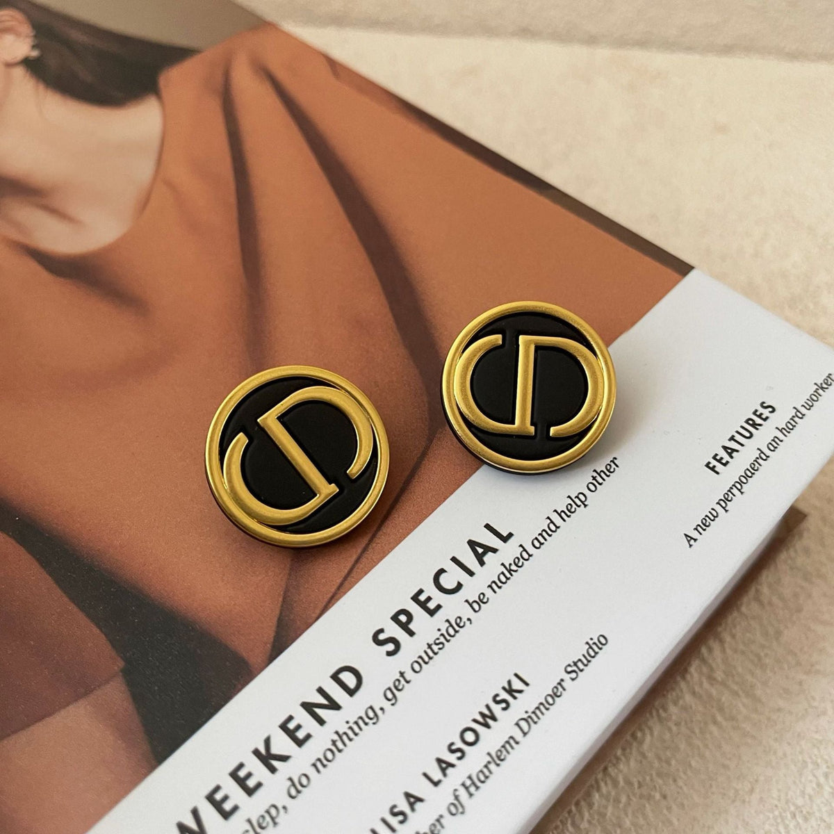 GOLDURA® VINTAGE MONOGRAM STUD EARRINGS