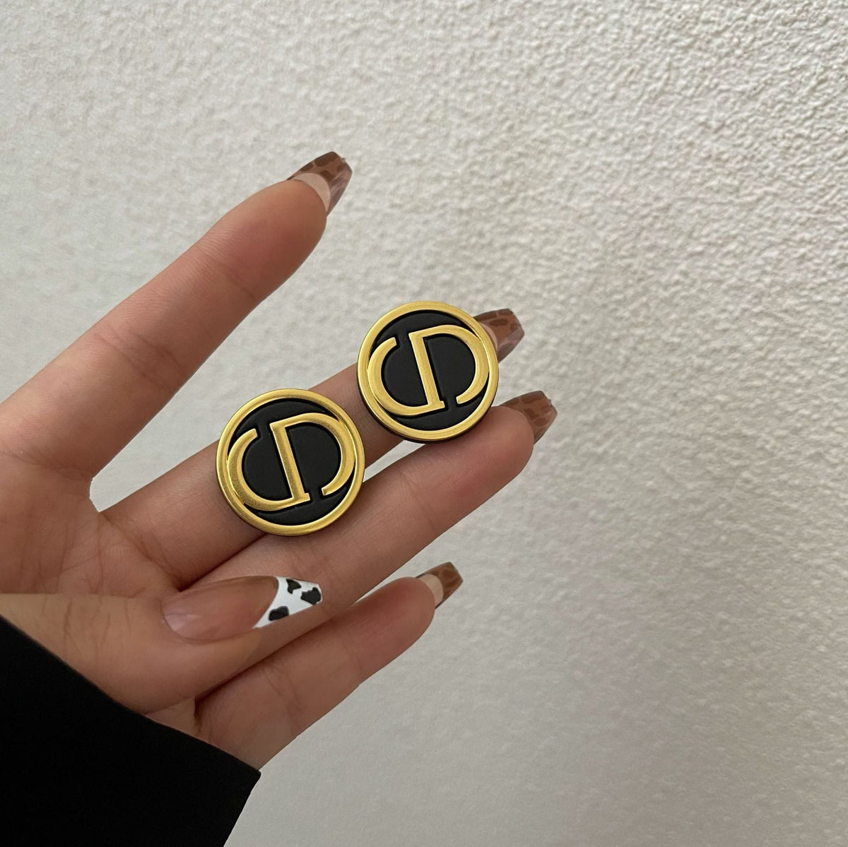 GOLDURA® VINTAGE MONOGRAM STUD EARRINGS