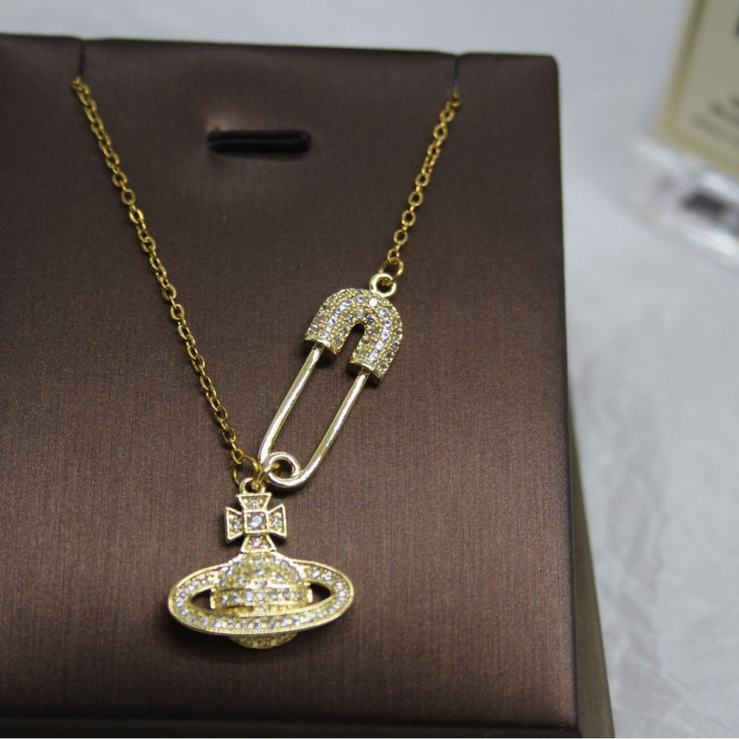 GOLDURA® SATURN PENDANT NECKLACE