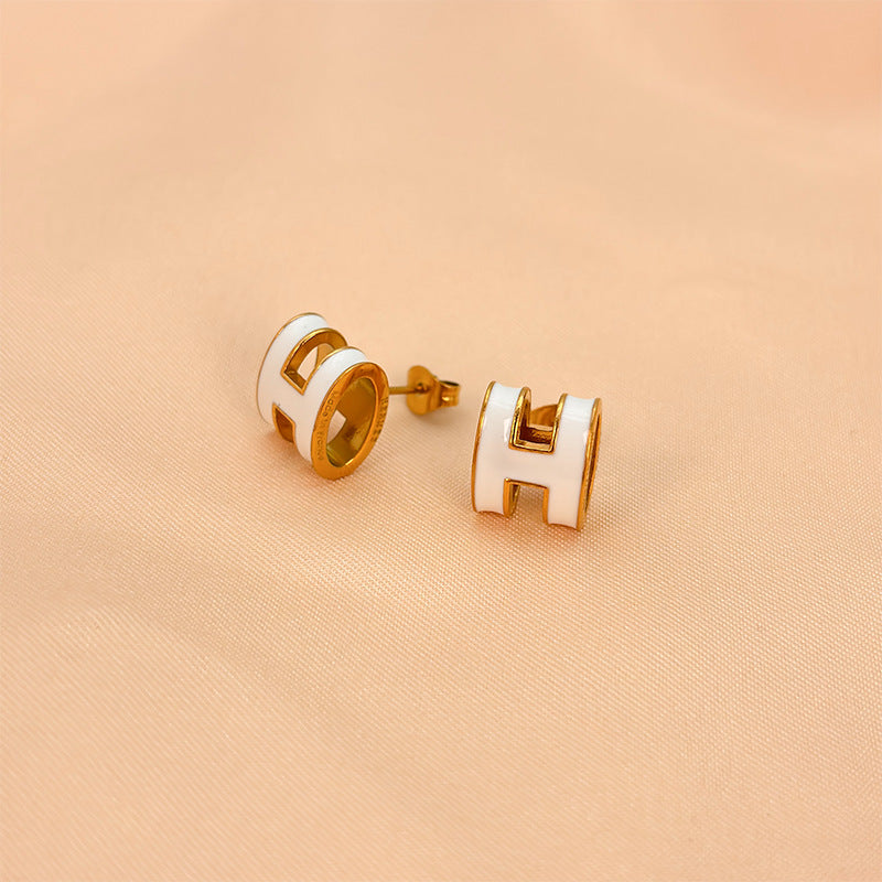 GOLDURA® H ENAMEL NECKLACE