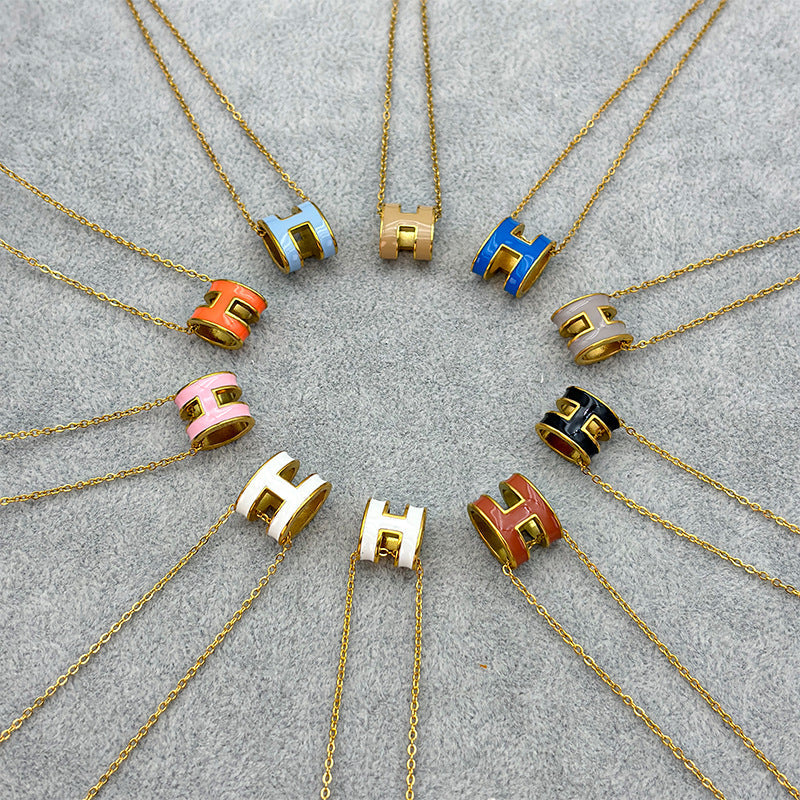 GOLDURA® H ENAMEL NECKLACE