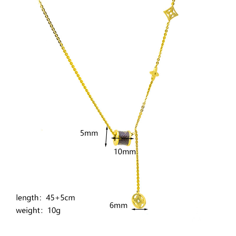 GOLDURA® CLOVER CHARM NECKLACE