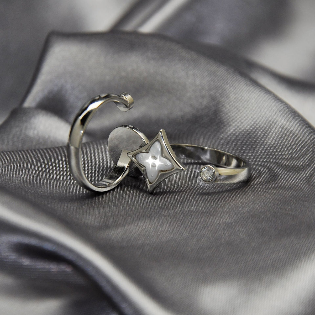 Vintage Monogram Mother of Pearl Disc Ring