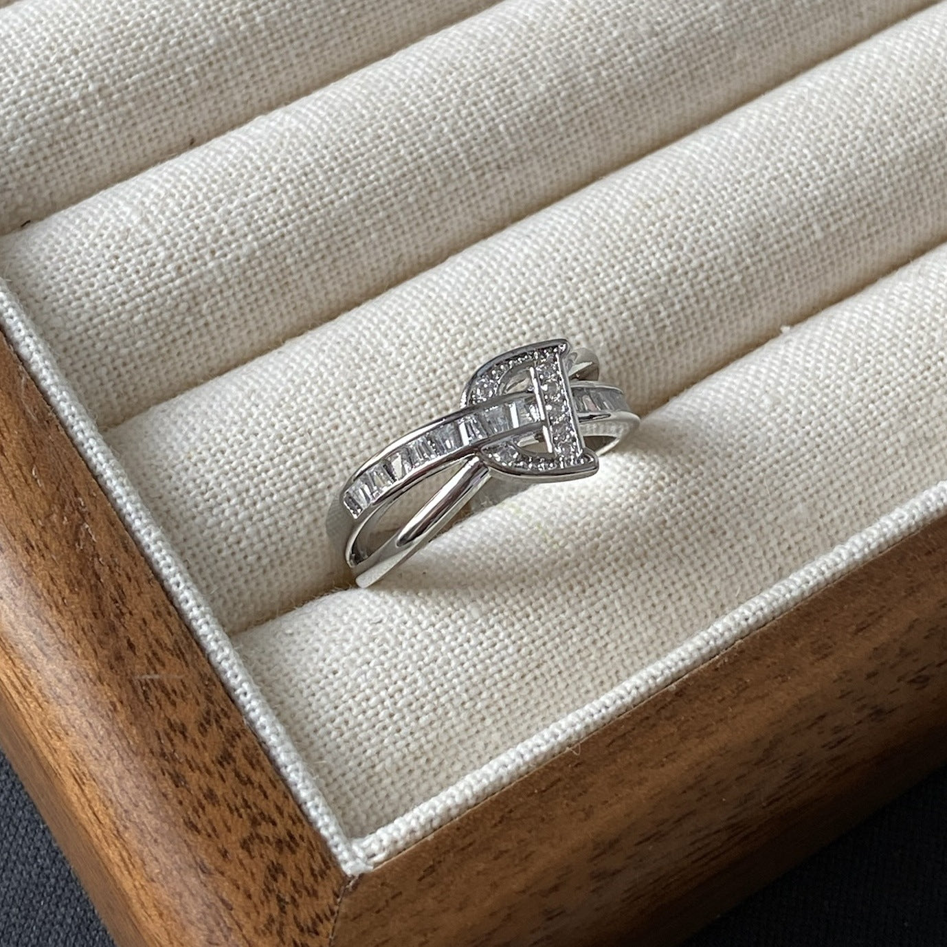GOLDURA® D SIGNATURE PAVÉ RING