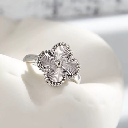 LUCKY CLOVER RING | GOLD & SILVER
