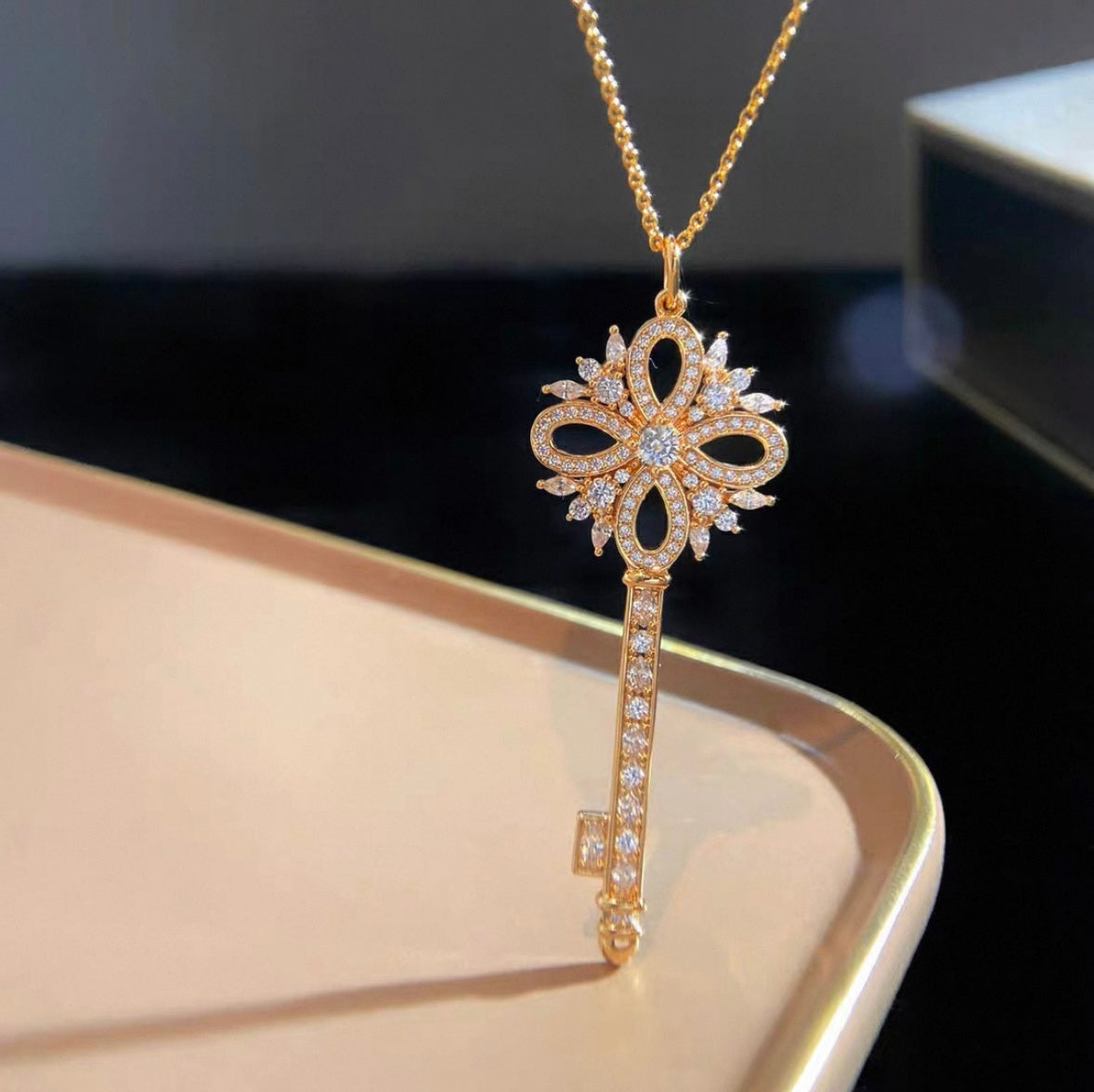 GOLDURA® SNOWFLAKE KEY PENDANT NECKLACE