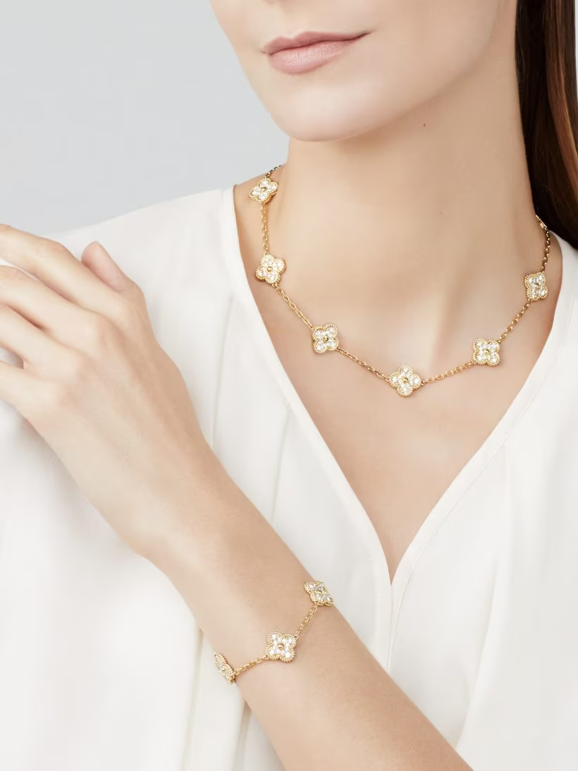 CLOVER DIAMOND NECKLACE 10 | GOLD