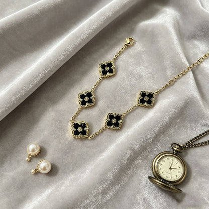 Mother-of-Pearl Clover Bracelet