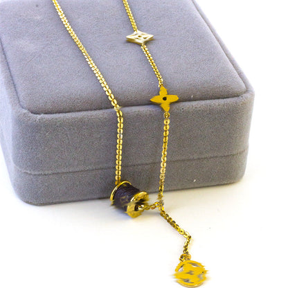 GOLDURA® CLOVER CHARM NECKLACE