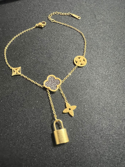 GOLDURA® CLOVER GRACE BRACELET