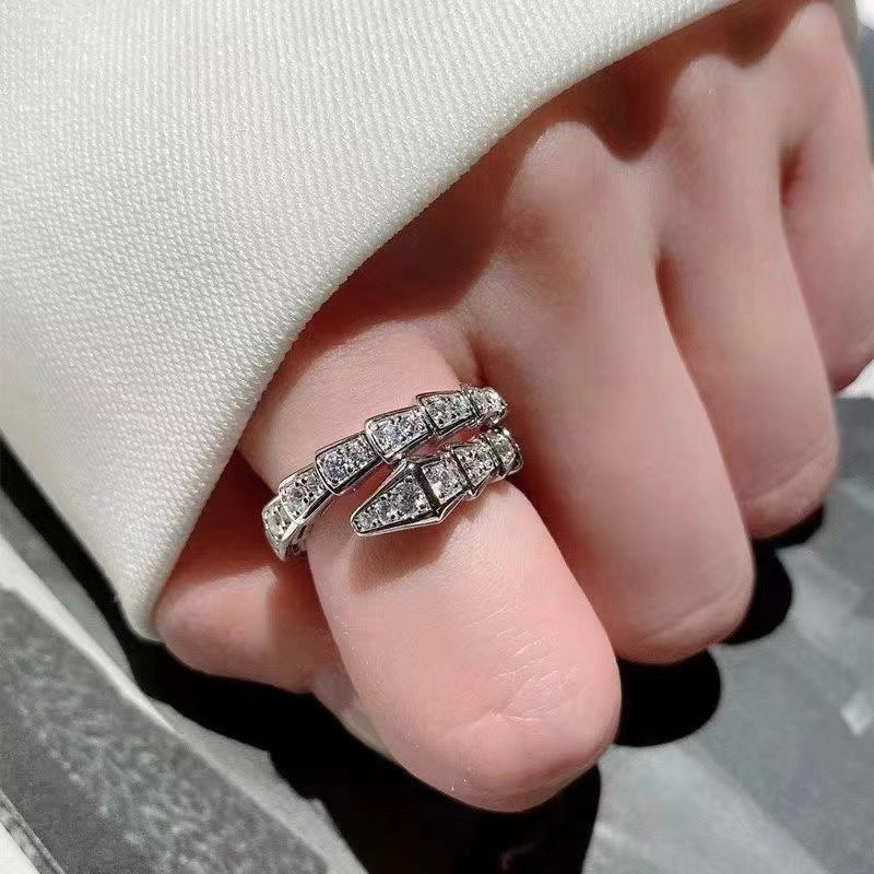 GOLDURA® FULL PAVÉ SNAKEBONE RING
