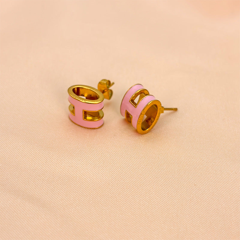 GOLDURA® H ENAMEL NECKLACE