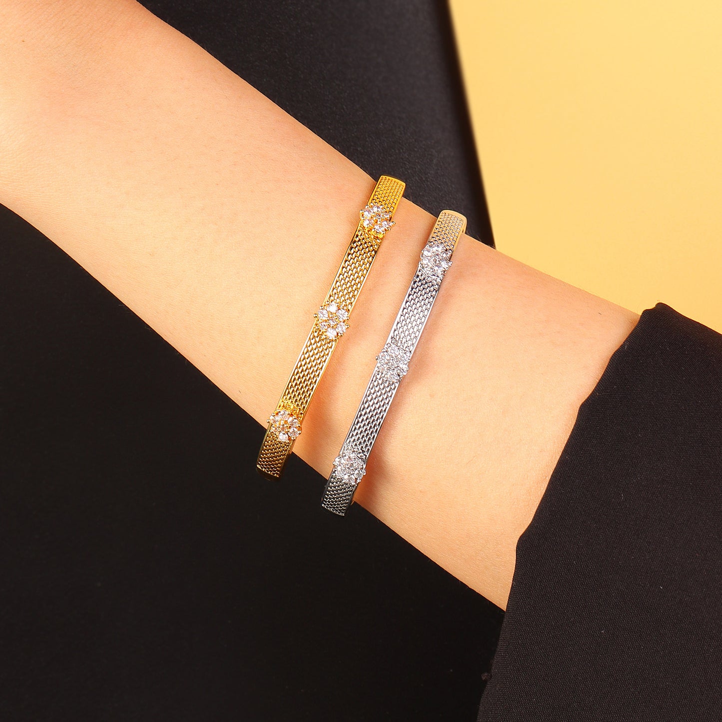 Floral Pavé Quatrefoil Bangle