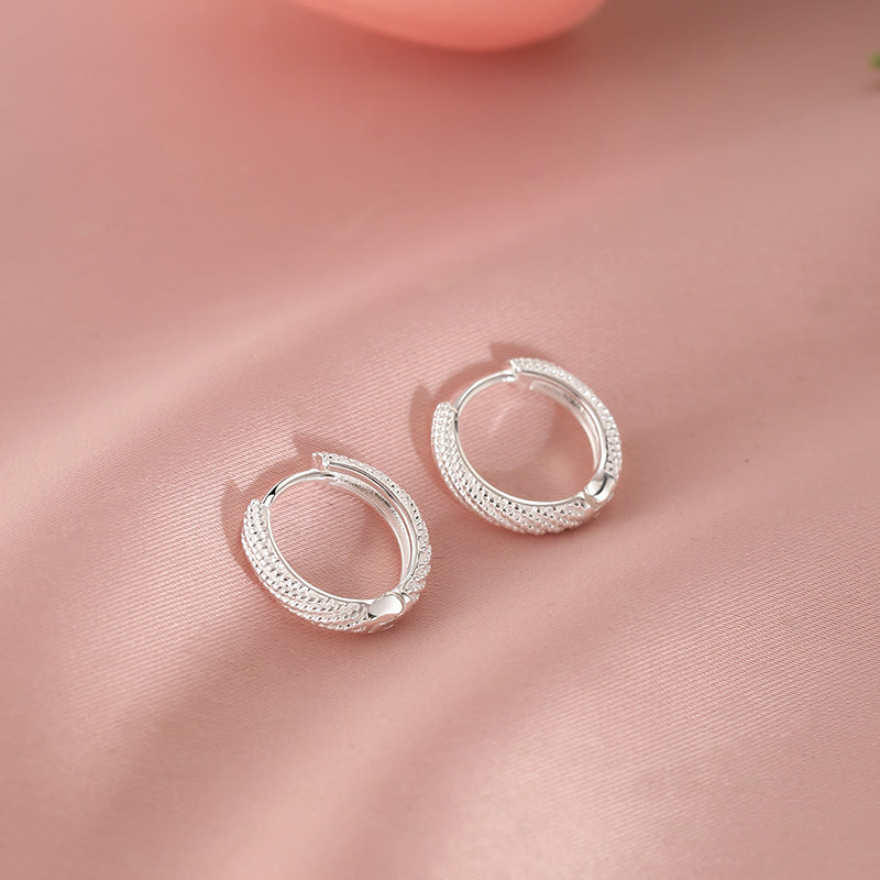 GOLDURA® TWISTED EAR CUFF