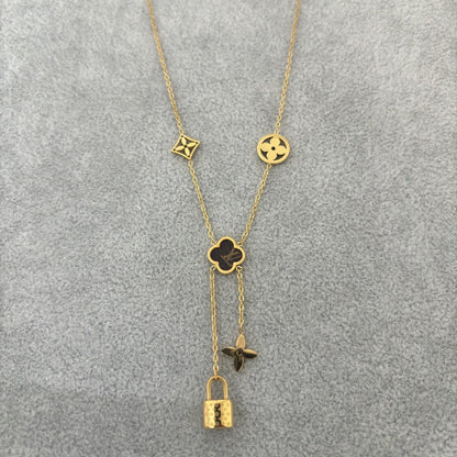 GOLDURA® CLOVER CHARM NECKLACE