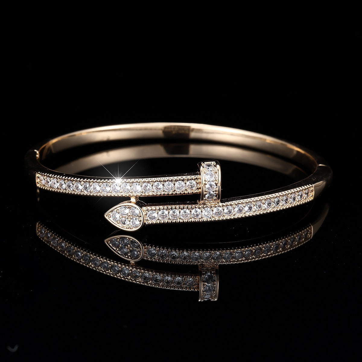 18K Gold Plated Nail Motif Bangle