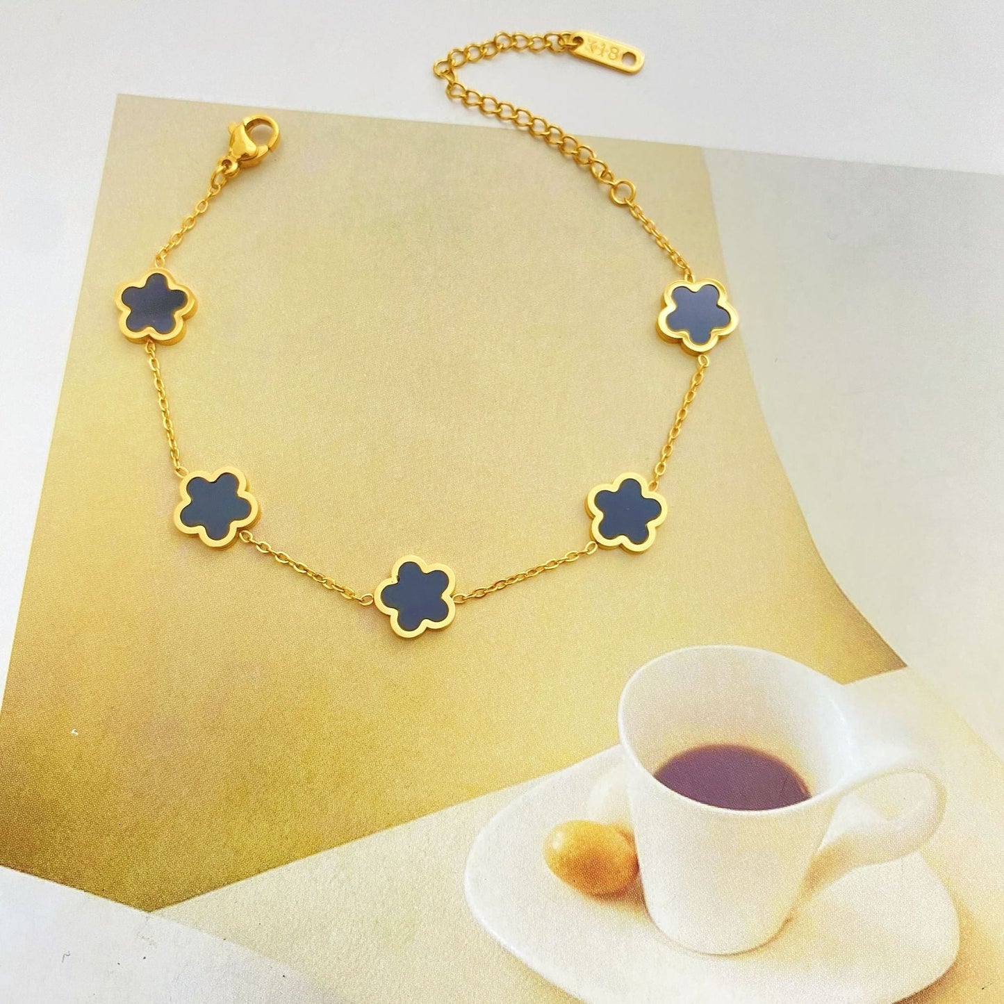 GOLDURA® CLOVER GRACE BRACELET