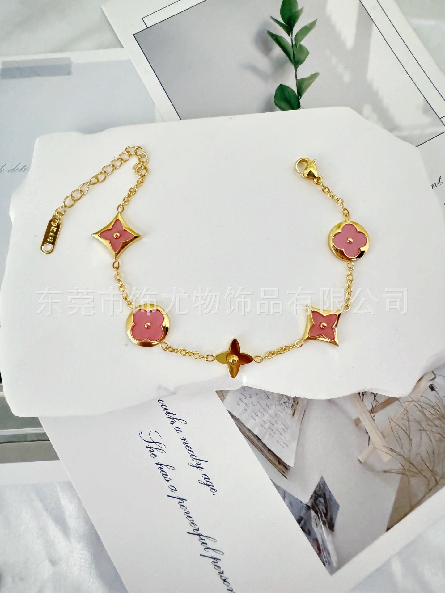 跨境爆款钛钢老花手链女18k金不掉色时尚轻奢高级感饰品厂家直发