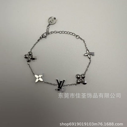 项链锁骨链手链脚链耳钉耳环钛钢v字饰品手链字母