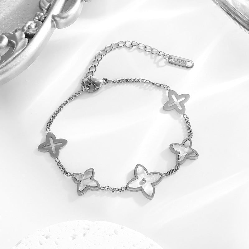 GOLDURA® MOTHER-OF-PEARL VINTAGE NECKLACE