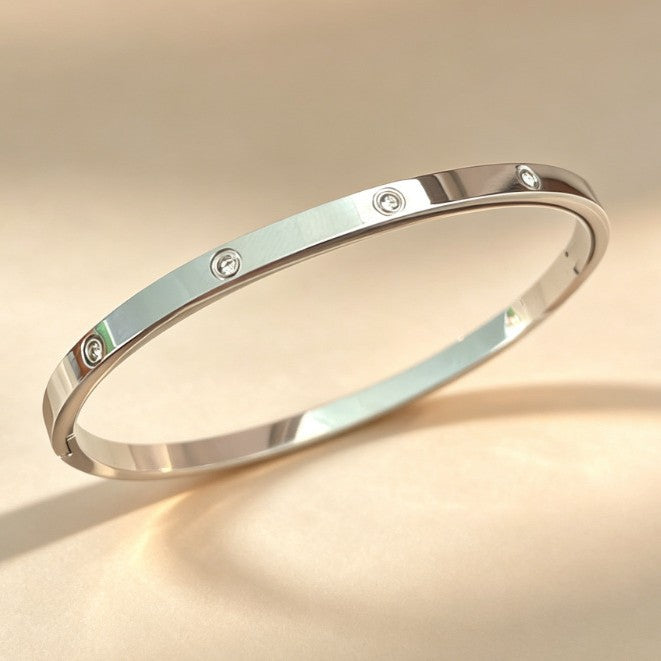 Ten-Gem Pavé Titanium Bangle
