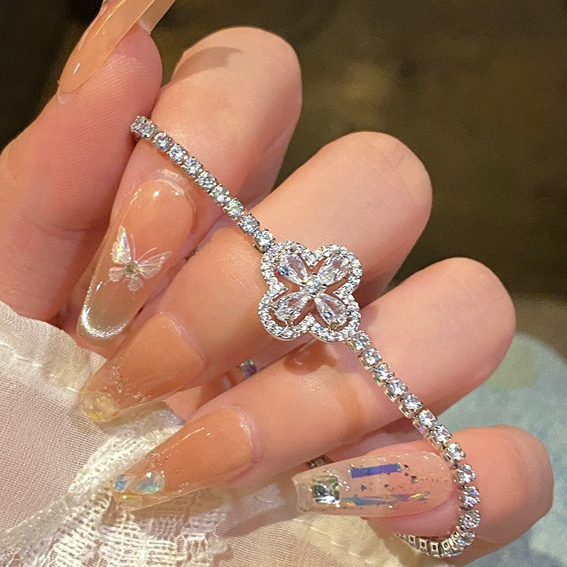 Shimmering Azure Clover Zircon Bracelet