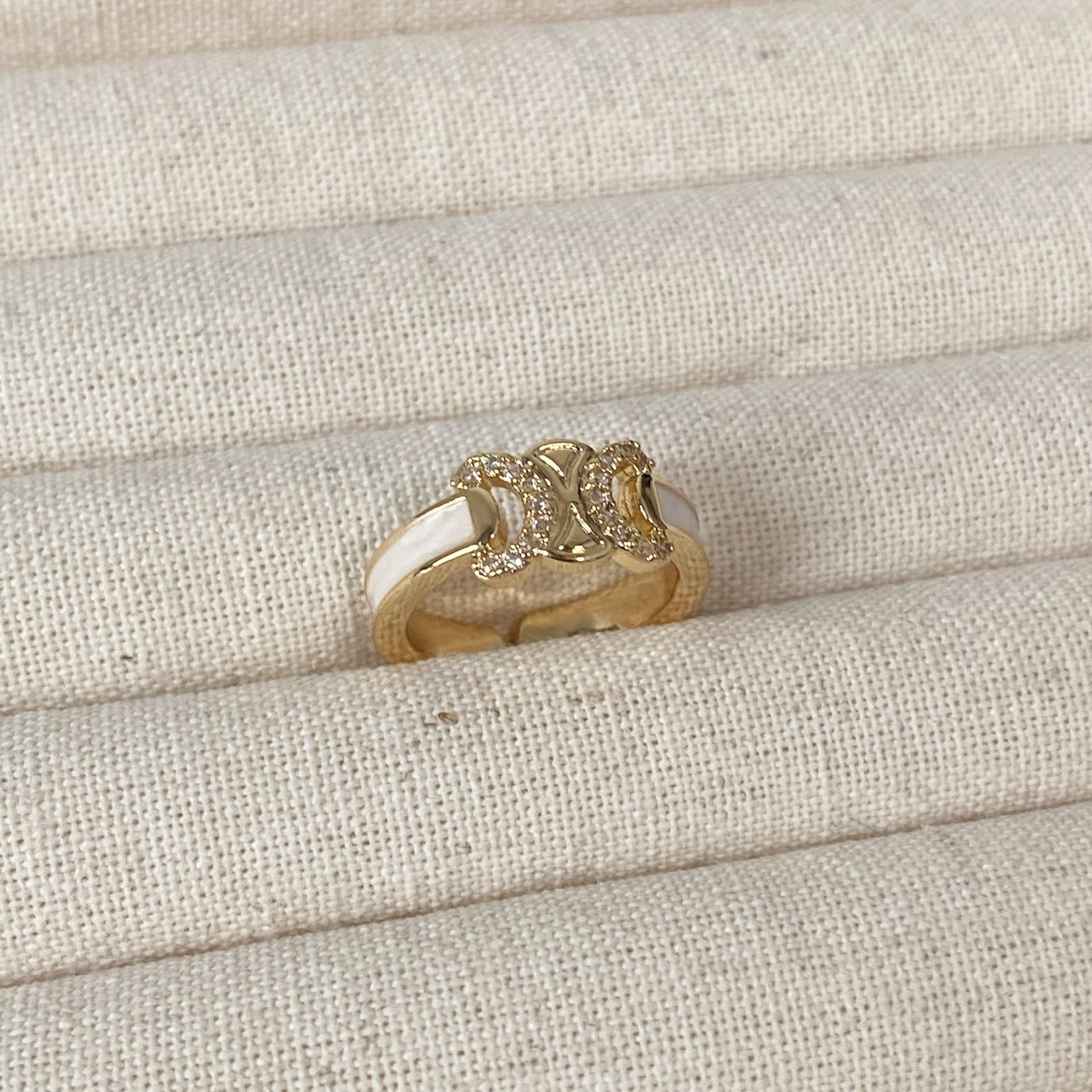GOLDURA® ARC DE TRIOMPHE PAVÉ RING