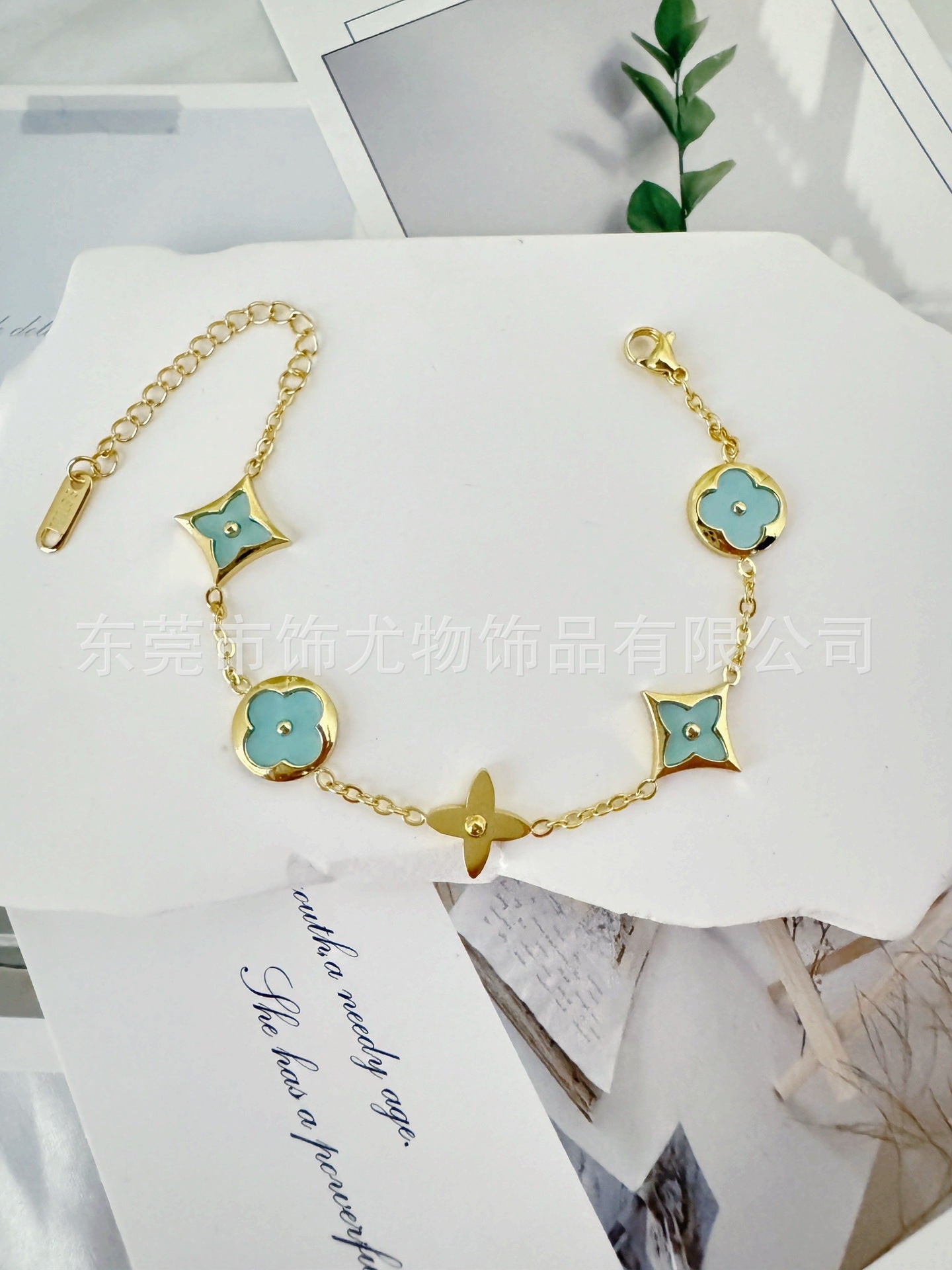 跨境爆款钛钢老花手链女18k金不掉色时尚轻奢高级感饰品厂家直发
