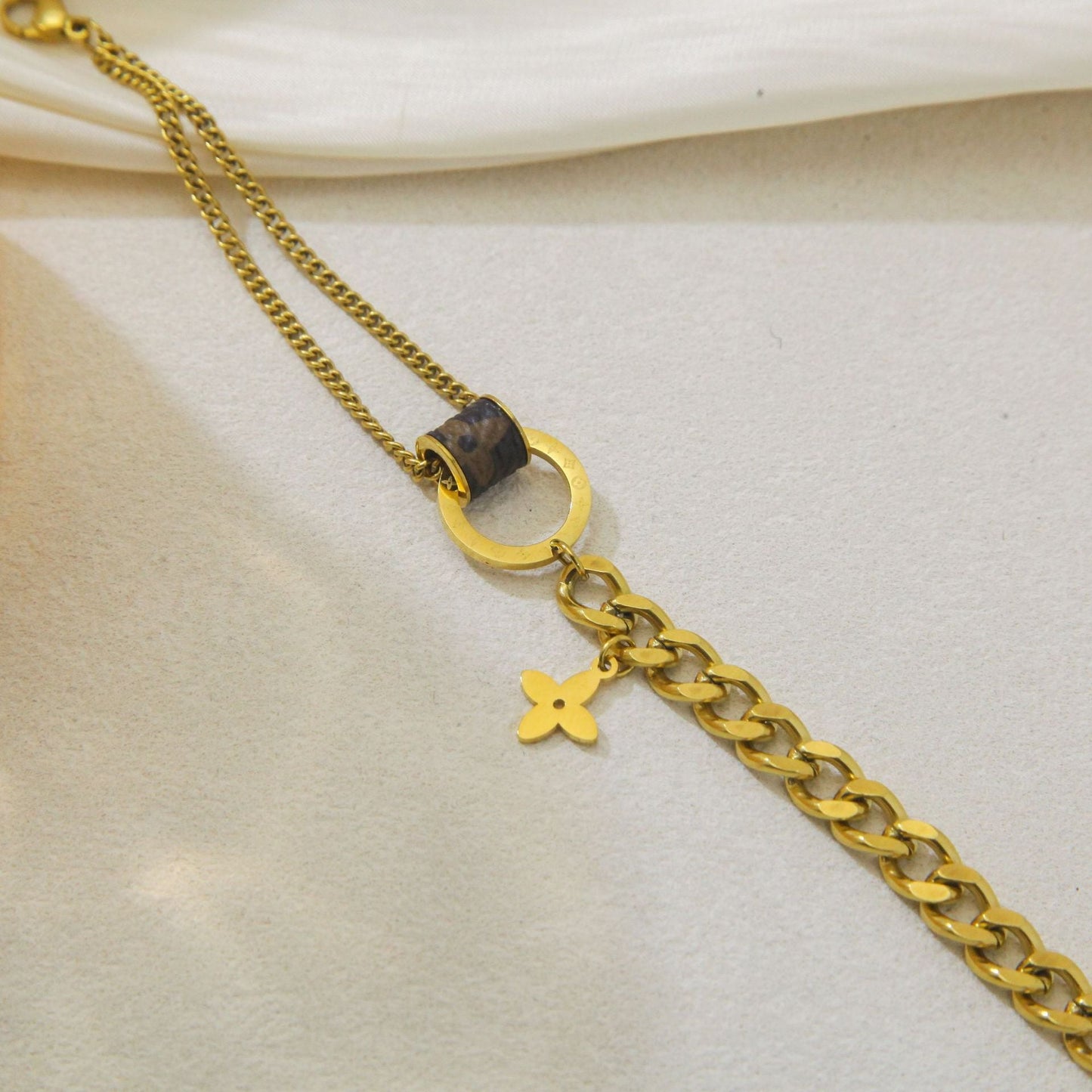 GOLDURA® CLOVER SIGNATURE BRACELET