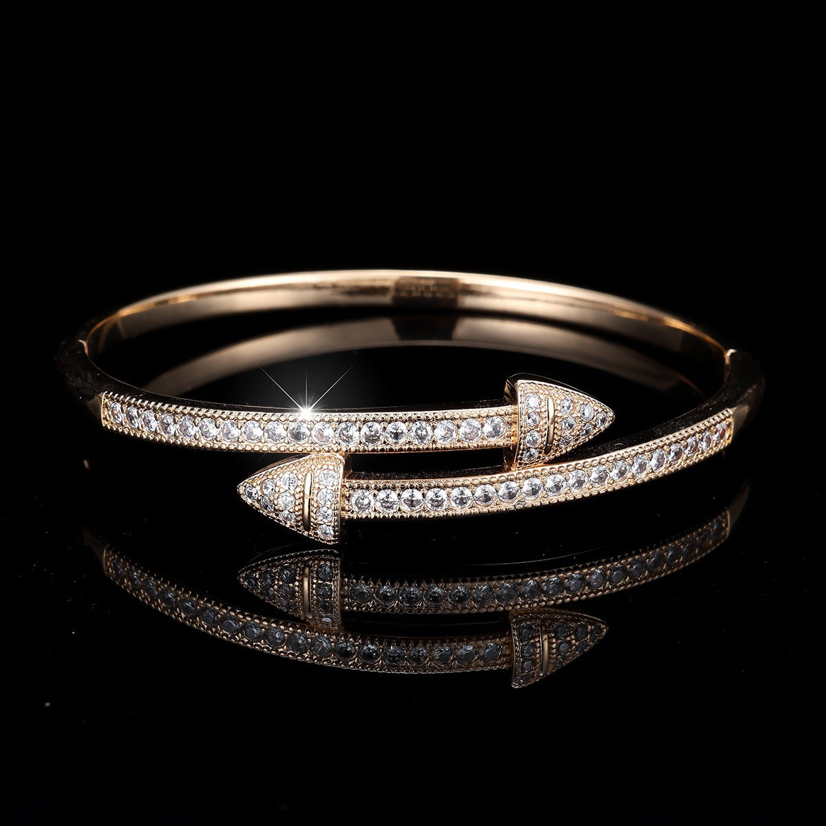 18K Gold Plated Nail Motif Bangle